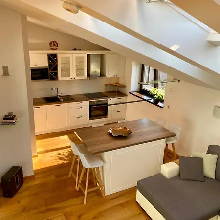 Stylish Rooftop Near Old Town Appartement *
